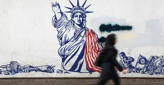 হামলা স্থগিতের ঘোষণার পরও হরমুজে কড়াকড়ি বাড়ালো ইরান, দুটি জাহাজ জব্দ